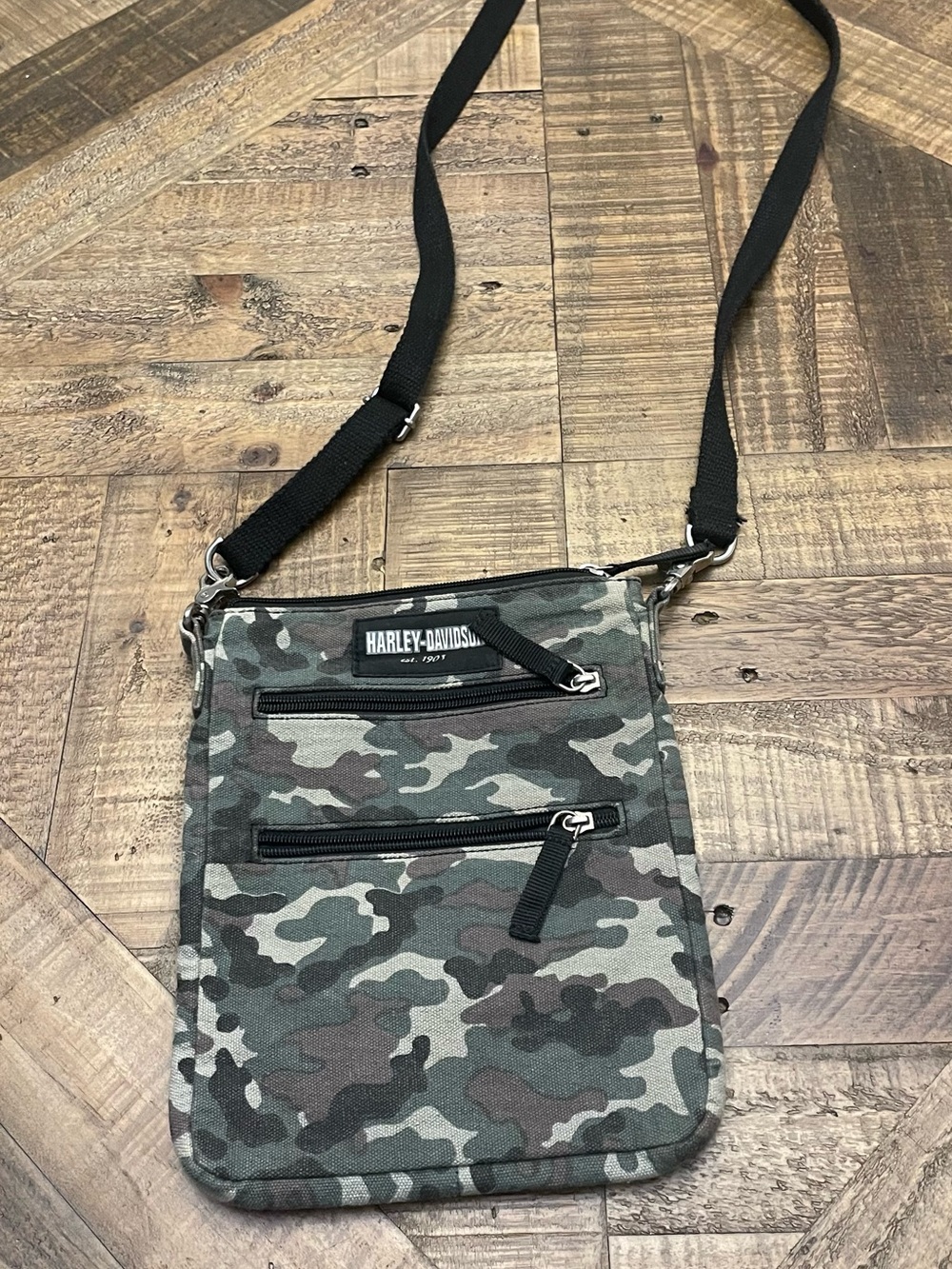 Harley-Davidson Camouflage Crossbody Bag in Green and Black